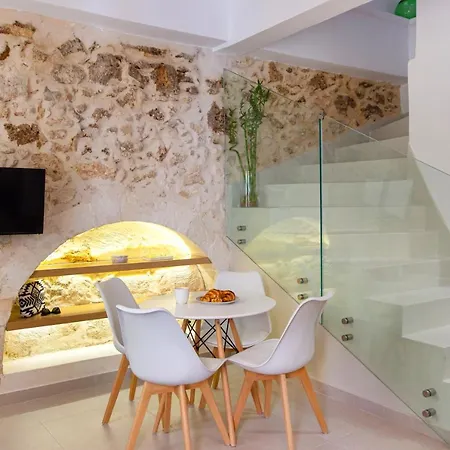 Orestis Downtown Holiday home