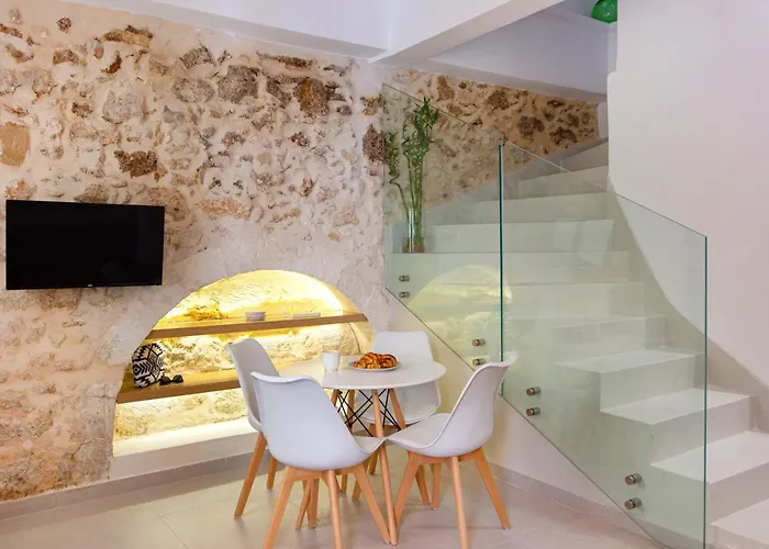 Orestis Downtown Holiday home